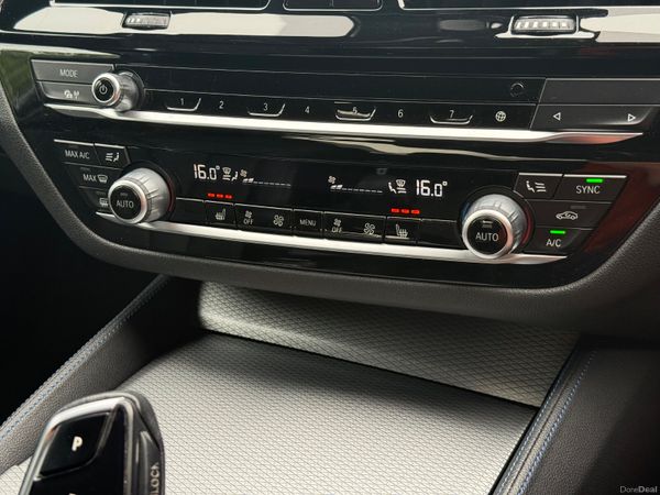 Now Reserved! High Spec Low km BMW 520d M-Sport! 394381383