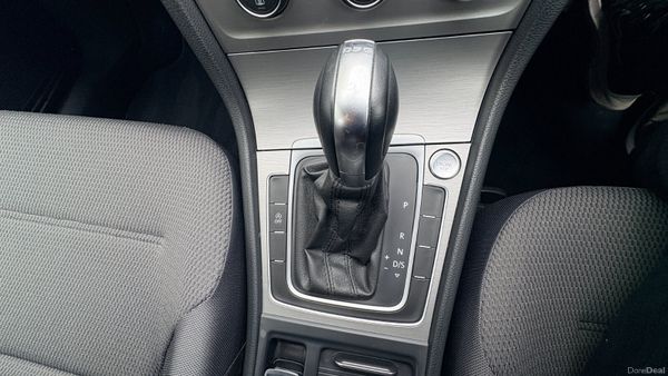 Volkswagen Golf 1.2TSI Auto 2015 394445711