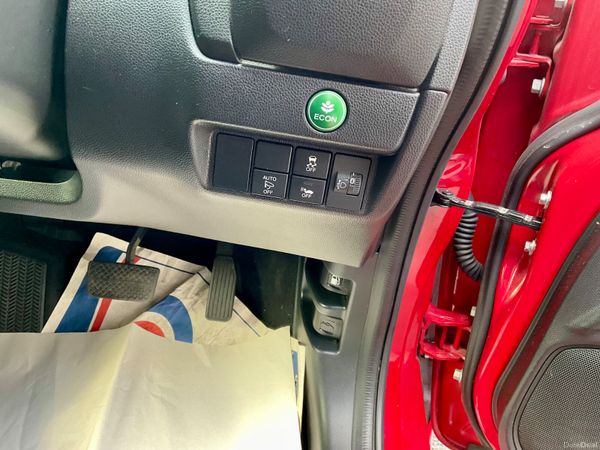 Honda Fit 2016 Hybrid Automatic 48.5K miles 394484393