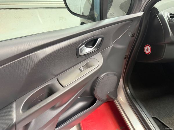 2016 RENAULT CLIO   1.2 cc 394498935