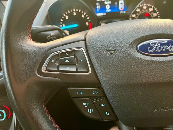 Ford Kuga 2018  ST LINE showroom condition 394424001