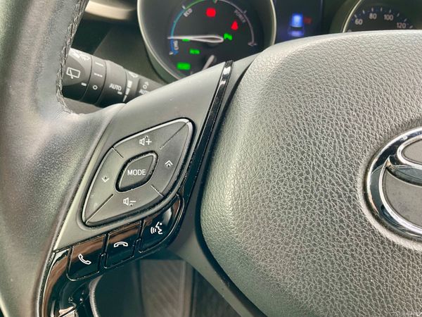 2017 Toyota C-HR 1.8 Hybrid Automatic,low KM 394432703