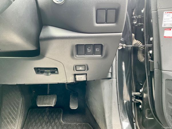 2017 Toyota C-HR 1.8 Hybrid Automatic,low KM 394432705