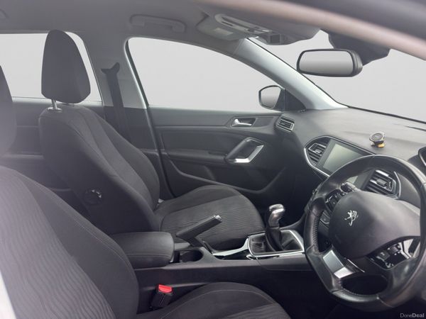 Peugeot 308 1.2L Petrol Manual 2014 394434719