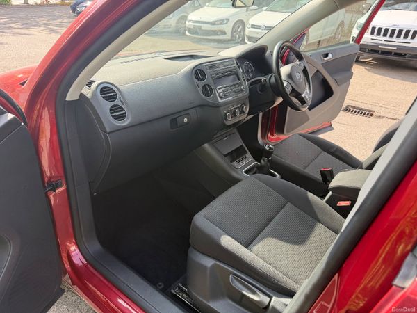Volkswagen Tiguan 2.0 TDI Low KM L&L 394560785