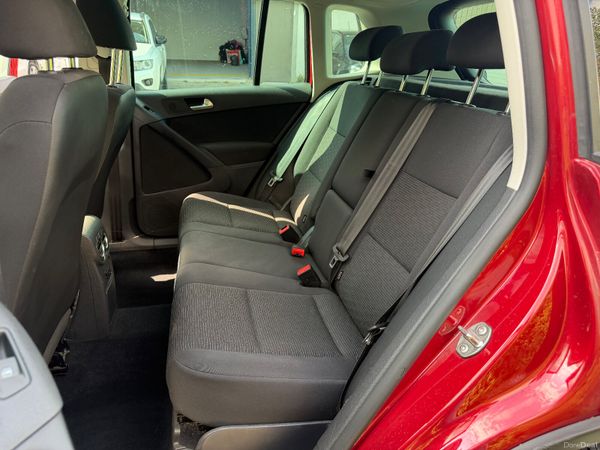 Volkswagen Tiguan 2.0 TDI Low KM L&L 394560797