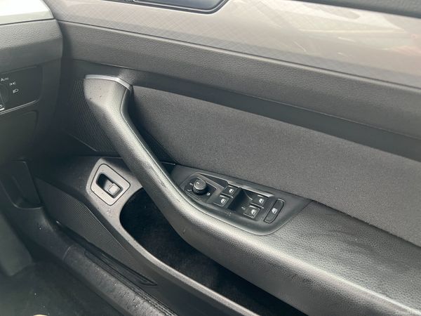 2022 Volkswagen Passat SE Nav 2.0 TDI - Estate 394577359