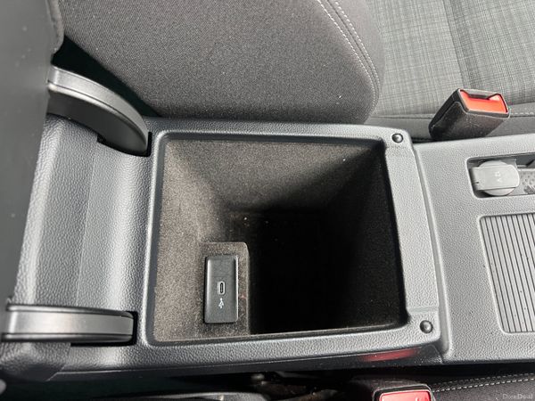 2022 Volkswagen Passat SE Nav 2.0 TDI - Estate 394577361
