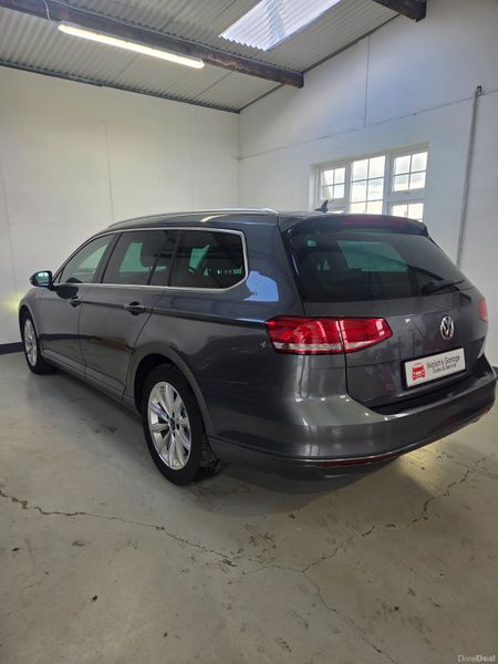 2015 Volkswagen Passat Comfortline, 2 of 12