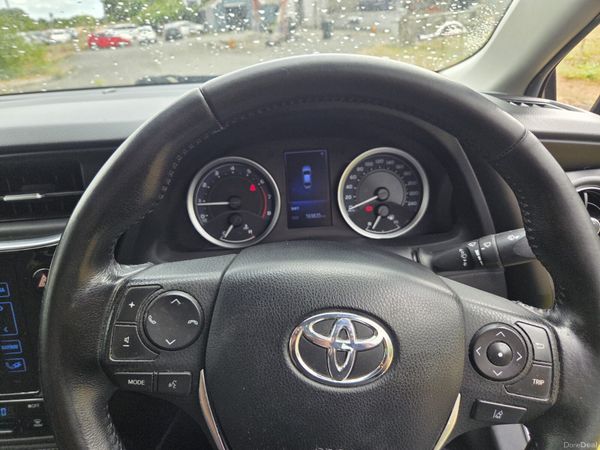 Toyota Corolla 2018 394503755