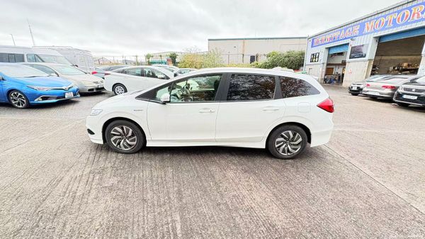 Honda Jade1.5 Hybrid Auto 6 SEATER 2015 394644675