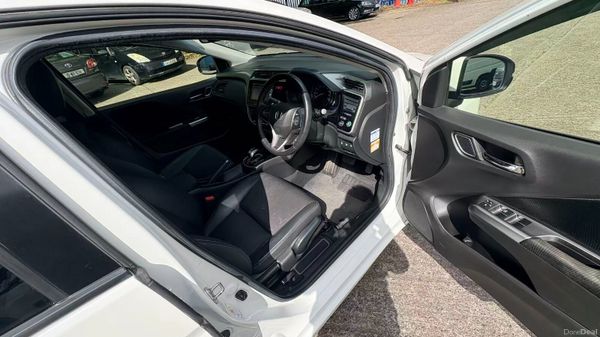 Honda Grace 1.5 Hybrid Petrol Auto 2015 394645071