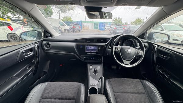 Toyota Auris 1.8 Hybrid 2016 394645515