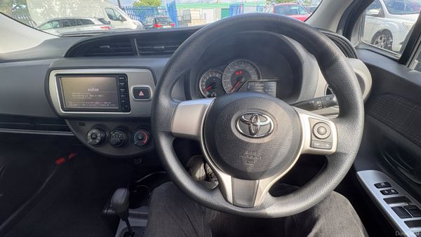 Toyota Vitz 1.3 Petrol Auto 2015 394658405