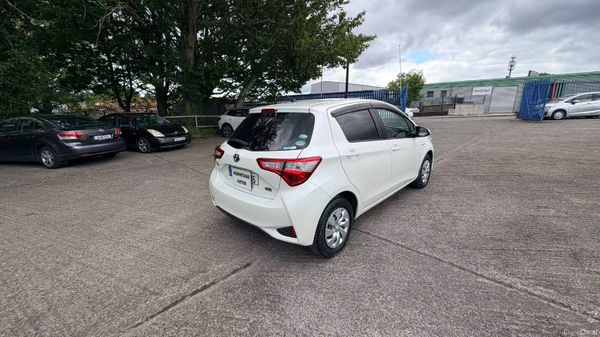 Toyota Vitz 1.5 Hybrid Petrol Auto 2017 394658677