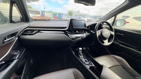 Toyota C-HR 1.8 Hybrid Petrol 2017 394658915