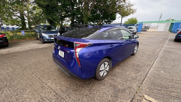 Toyota Prius 1.8 Hybrid Petrol 2016 394659255