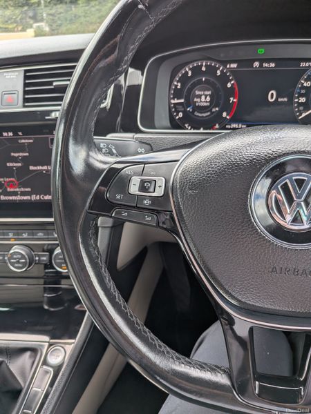 Volkswagen Golf MK8 Highline 2020 394663121