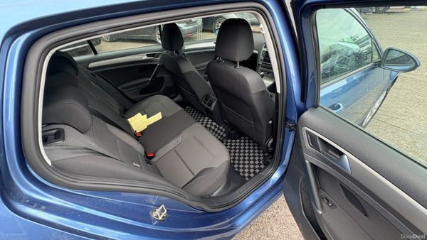 Volkswagen Golf 1.2TSI Auto 2015 394635311