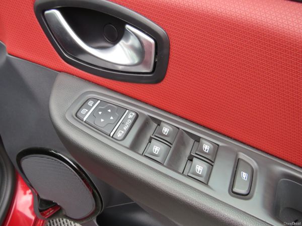 17 RENAULT CLIO 1.2 PETROL AUTOMATIC 394755687