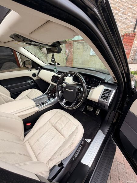 Land Rover Range Rover Sport 2018 394708939