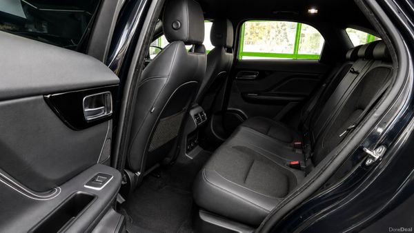 Jaguar F-Pace 2017 AA APPROVED 394737679