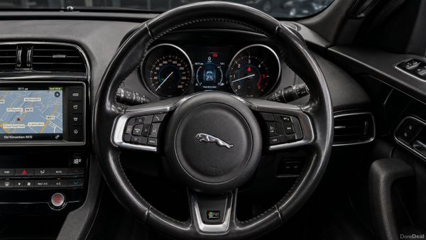 Jaguar F-Pace 2017 AA APPROVED 394737701