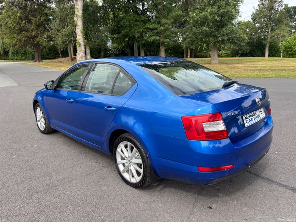 Skoda Octavia 2015 394843311
