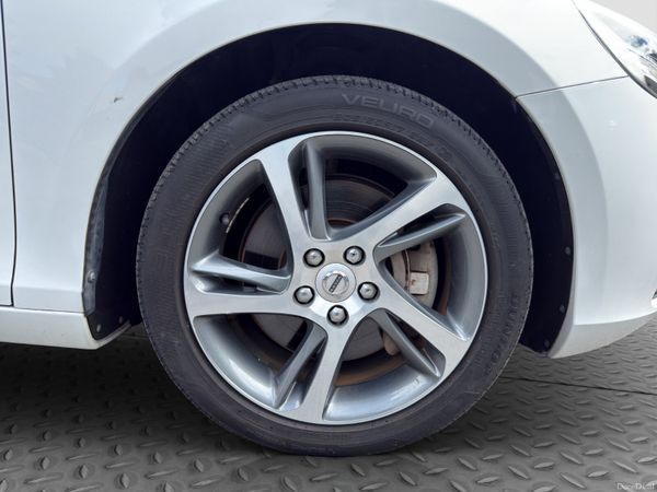 2016 Volvo V40 1.5L Petrol Automatic 394898889
