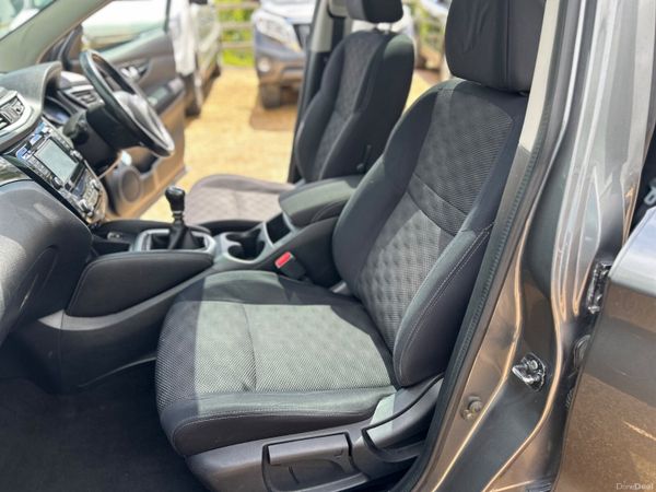 Nissan Qashqai SV 1.5 DSL 394822885
