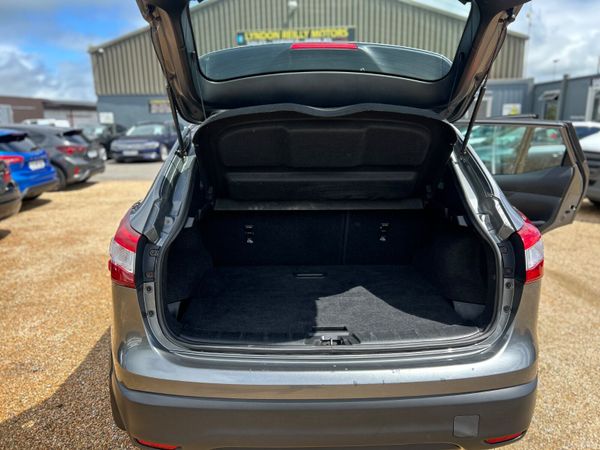 Nissan Qashqai SV 1.5 DSL 394822887