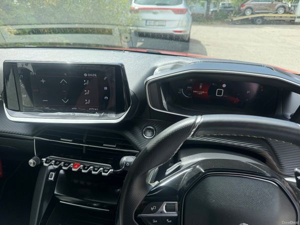 Peugeot 208 GT Line 1.2 Automatic 394836459