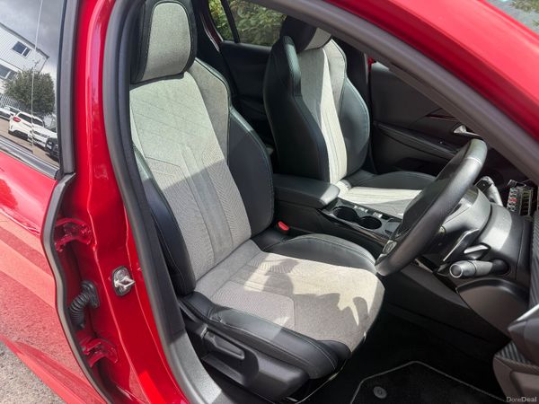 Peugeot 208 GT Line 1.2 Automatic 394836461