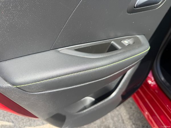 Peugeot 208 GT Line 1.2 Automatic 394836491
