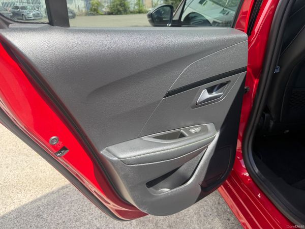 Peugeot 208 GT Line 1.2 Automatic 394836493