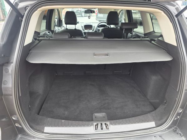 Ford Kuga 2018 394947577