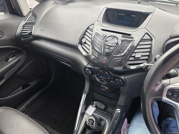 Ford EcoSport 2016 394954359