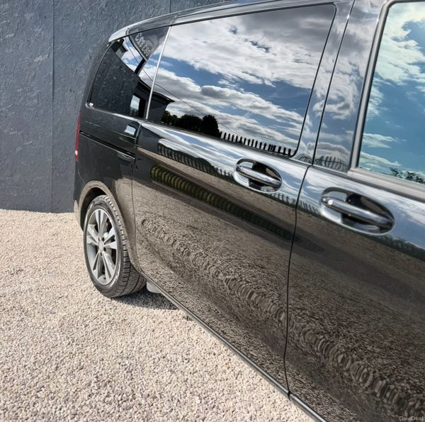 Mercedes V220 D 7 Seater Avantgarde Automatic 394970817