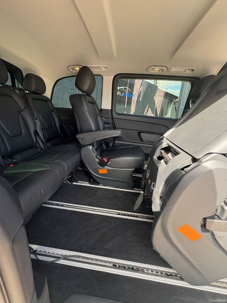 Mercedes V220 D 7 Seater Avantgarde Automatic 394970831