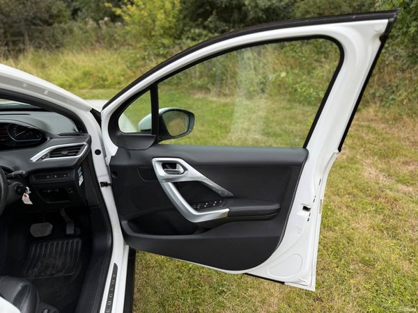 PEUGEOT 2008 (2018) 394901951