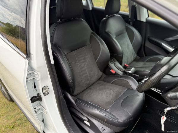 PEUGEOT 2008 (2018) 394901965