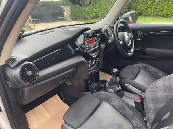 Mini Cooper 2017 Diesel One Owner 394902543