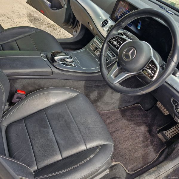 Mercedes-Benz E-Class 2019 394924171