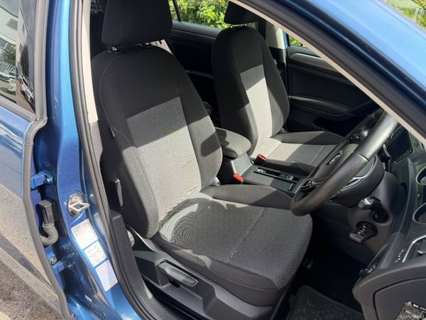 Volkswagen Golf 1.2 DSG Low KM 394938371