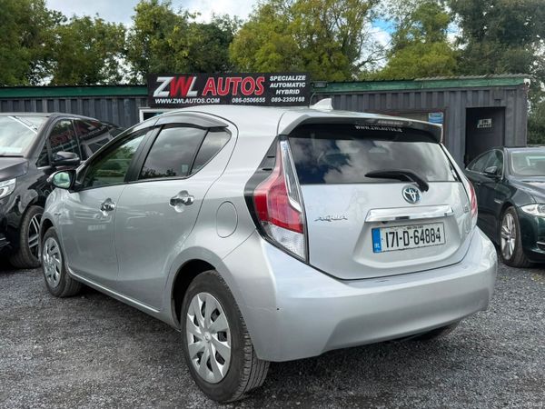 17 Toyota Aqua 1.5 HYBRID 395044173