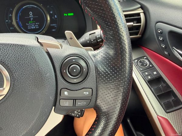 16 LEXUS IS300H F SPORT 395044883