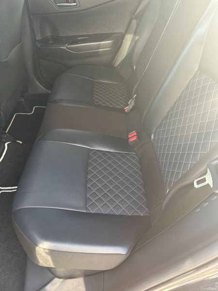 2019 Toyota C-HR  | G Package 395083917