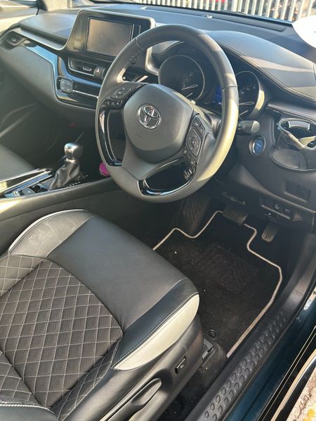2019 Toyota C-HR  | G Package 395083927