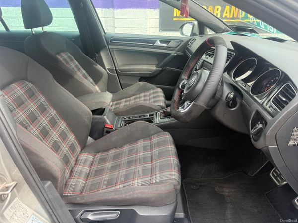 Volkswagen Golf GTI 2015 395010989