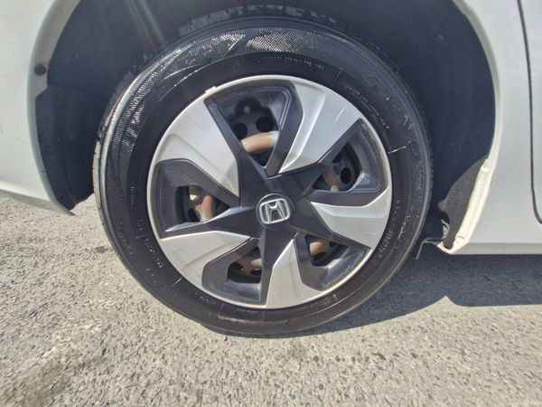 2019 Honda Fit 1.5L Hybrid Automatic Low Miles 395011781